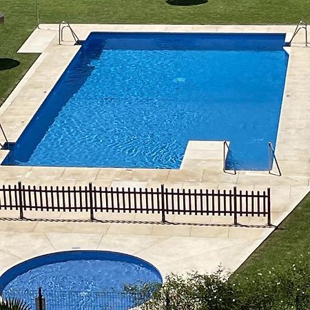 Ferienwohnung Encantador Piso Con Terraza Y Piscina Benalmádena Exterior foto