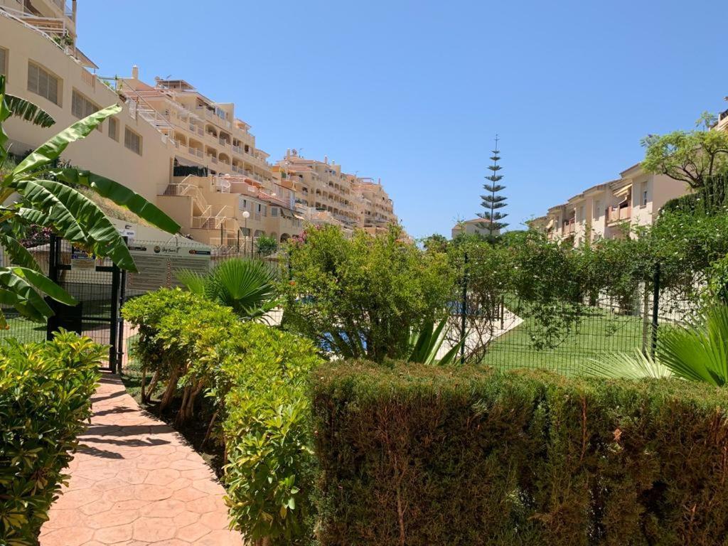 Ferienwohnung Encantador Piso Con Terraza Y Piscina Benalmádena Exterior foto