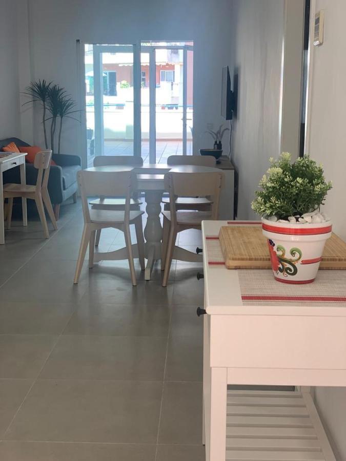 Ferienwohnung Encantador Piso Con Terraza Y Piscina Benalmádena Exterior foto