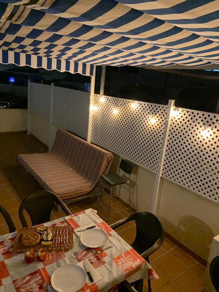 Ferienwohnung Encantador Piso Con Terraza Y Piscina Benalmádena Exterior foto