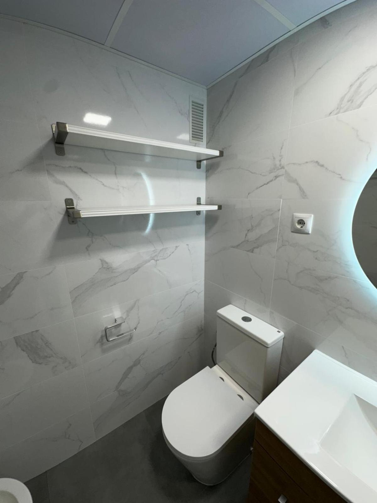 Ferienwohnung Encantador Piso Con Terraza Y Piscina Benalmádena Exterior foto